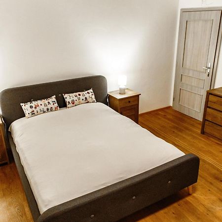 Apartman Myto Mýto pod Ďumbierom Exteriör bild